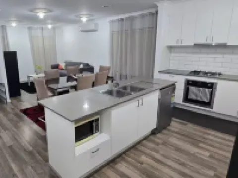 Serenity Home 9 by Hiverooms Hotels in Pakenham