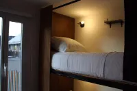 ดอร์มิส อาคา