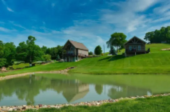 Skye Cottage at Hillside Hideaways-Private Getaway in the Heart of Amish Country