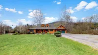 Rough Cut Lodge Hotels in Delmar Township