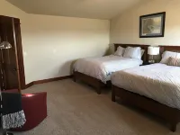 Large Bozeman Home In The Heart Of All That Yellowstone Country Has To Offer. のホテル