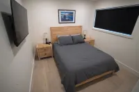 Modern Forest Chalet • Near Tippy Dam, Big-M & Caberfae • Starlink WiFi