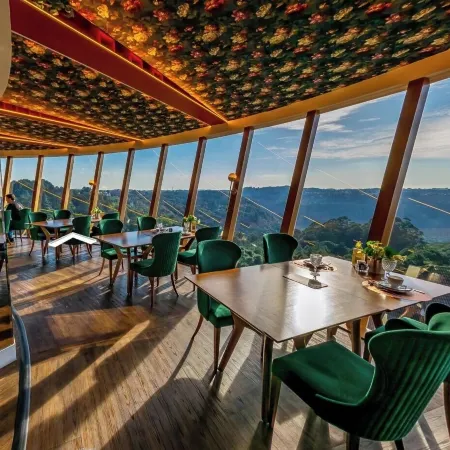 Hotel e Restaurante GIRATÓRIO RF Vision - A Melhor Vista 360 de Gramado