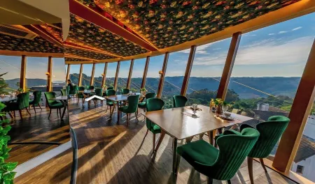 Hotel e Restaurante GIRATÓRIO RF Vision - A Melhor Vista 360 de Gramado