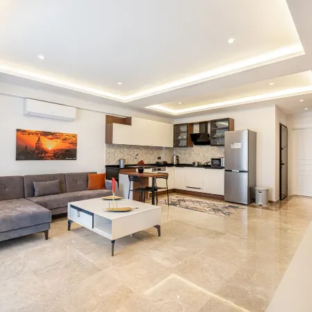 Belek Deluxe Suit