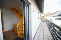 The Bird / Guesthouse / 10 Min Walk Downtown - 2 estrellas