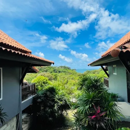 Bakantiang Resort Отели рядом с достопримечательностью «Bamboo Beach»