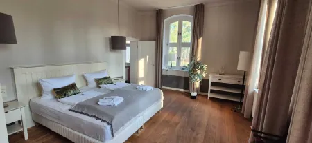 Hotel Schloss Hohenbocka Отели в г. Гайерсвальде