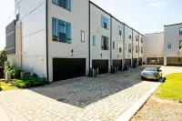 Close to DT Music City - Rooftop Views Game Room - Bungalows