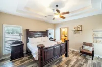 Spacious 5 bedroom home in Schertz, Texas! 20 min from downtown San Antonio! 셔츠 호텔