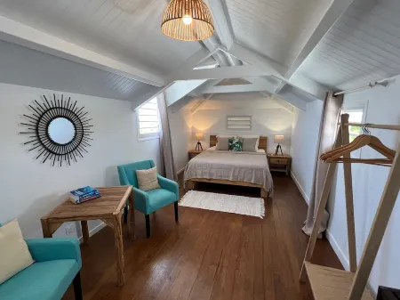 Bagataye Villa - exceptional 180° view of sea and islands, 100 m from the sea Отели в г. Сент-Ан