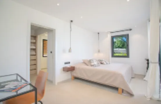 Villa Raymaude, Fully Air-Conditioned, Cook Service