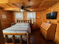 The Cozy Cabin near Geneva on the Lake and Wineries!