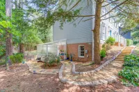 Entire UPSCALE Rental Unit Lilburn Quiet Basement