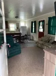 Two Bedroom Waterfront Cabin on Herrington Lake