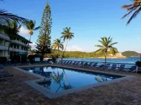 Prime Oceanfront, Remodeled St. Thomas 2BR/2BA Condo-Poolside, W/D, & Dining Hotels in Southside