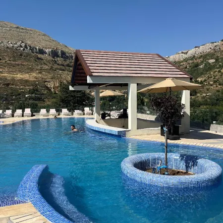 Faraya Village Club