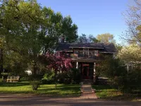 Beautiful old home with lots of character, a few blocks from downtown Prescott! Hotels in Pierce County