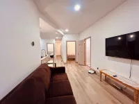 Casino Close Comfort walk to the falls 6-bedroom sleeps 12 with AC and WiFi USA