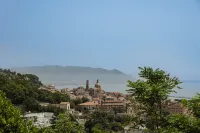 Apartment in Vietri S / M only 4 km from Salerno and its famous "Luci d'Artista"