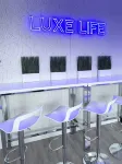 Modern 2Br Indoor Pool Near NYC & MetLife