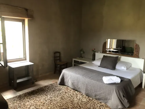 AIX EN PROVENCE BEAUTIFUL BASTIDE NEAR LUBERON, BREATHTAKING VIEW !!! Hotels in Le Puy-Sainte-Reparade