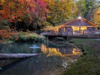 Springmaid Mountain Retreat & Stables Hotels in Mitchell County