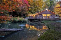 Springmaid Mountain Retreat & Stables Hotels in Spruce Pine