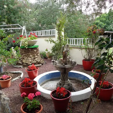 I villa with private pool, large garden, porch, terrace and playground.