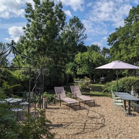 Beautiful stone house "country chic", private heated pool, play area Hôtels à : Membrey