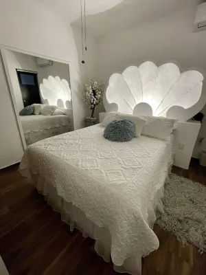 Beautiful remodeled condo near beach ! Hotel a 