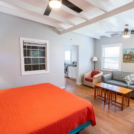 Treehouse Cottage at Cane Bay — walk to beach!