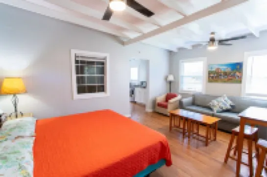 Treehouse Cottage at Cane Bay — walk to beach!