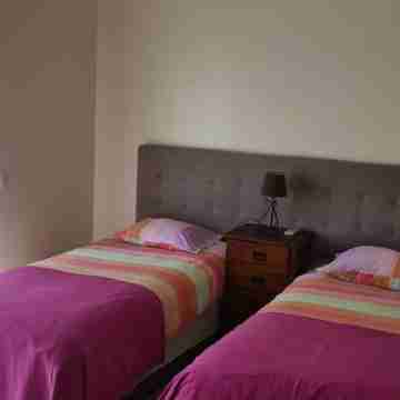 Duplex com Vista Piscina Barbeque Garagem 5 Minutos da Praia Rooms