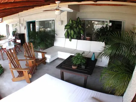 Beautiful view, Luxury Condo, wonderful weather all year...