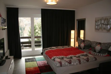 Apartment with balcony with mountain views in Heiligenblut, in the hiking u. Ski Area