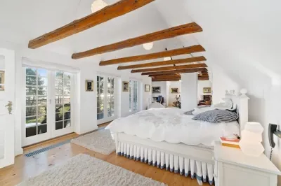 Copenhagen Denmark Villa by the Sea Front & Forest Walks  호텔