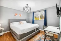 Cheerful 4 Bedroom Lansing Home