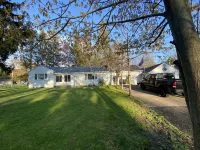 Beautiful House w/ Private Beach!