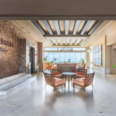 Las Palomas-Breathtaking Ocean Front 3 Bedroom 3 Bathroom Condo with En Suite