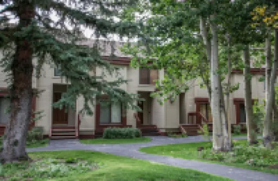 Snowcreek II 269 Pet-Friendly, Remodeled, on the Snowcreek Meadow by RedAwning