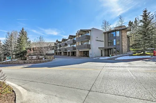 Snowmass Condo Great Proximity to Chair Lift - spa