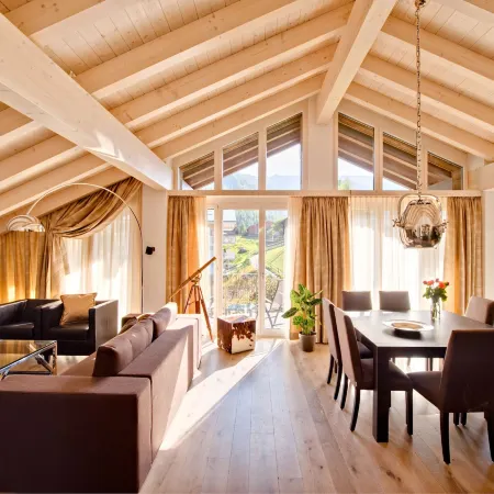 Alex Lodge Private Luxury Apartments