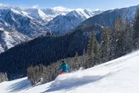 Snowy Peak Views from Living Room, 2 Parking Spaces, Walk to Ski Condo