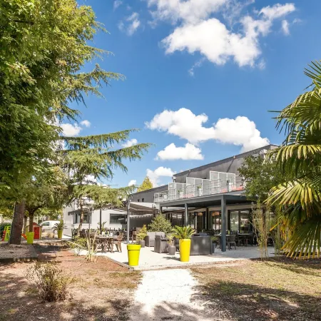 Logis Hotel Restaurant & Spa Au Comte d'Ornon