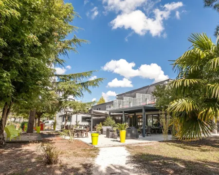 Logis Hotel Restaurant & Spa Au Comte d'Ornon Hotels in Gradignan
