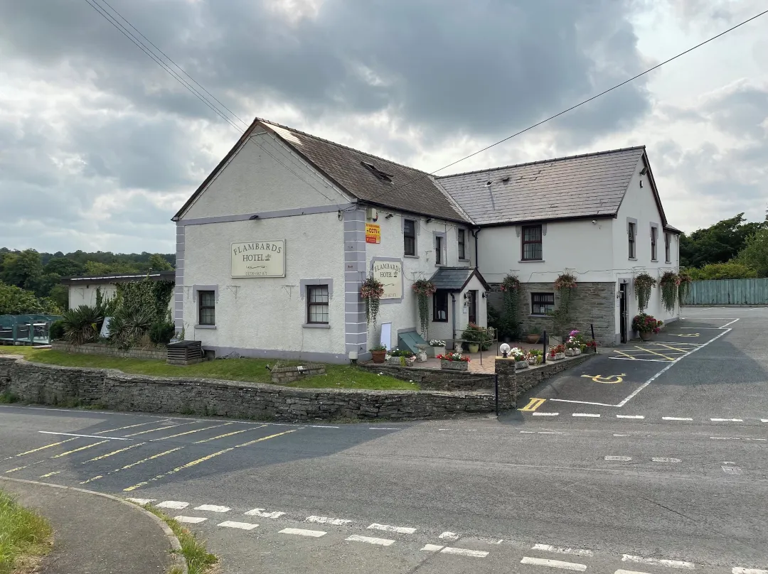 Flambards Hotel - Ceredigion