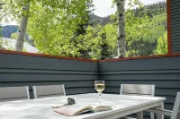 Space for All! Close to Lift 7, Fireplace, Hot Tub Condo - WiFi