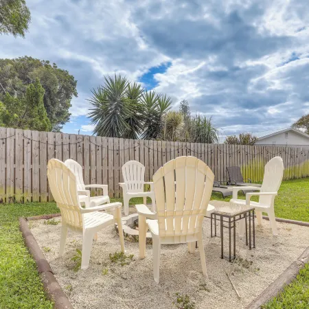 4 Mi to Jensen Beach Park: Family Home w/ Pool!