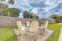 4 Mi to Jensen Beach Park: Family Home w/ Pool! - 3 estrellas